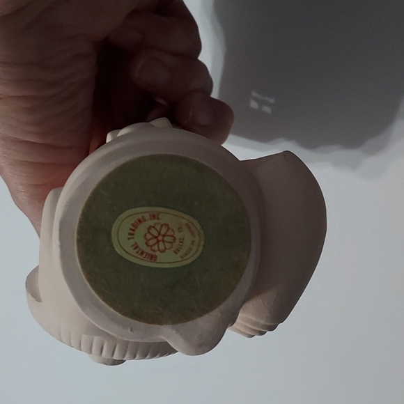 Hakata porcelain bisque doll w/parsol 5 in. Hx4 in.W. Made in Japan Multicolors. - Picture 8 of 9